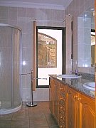 ba&ntilde;o
